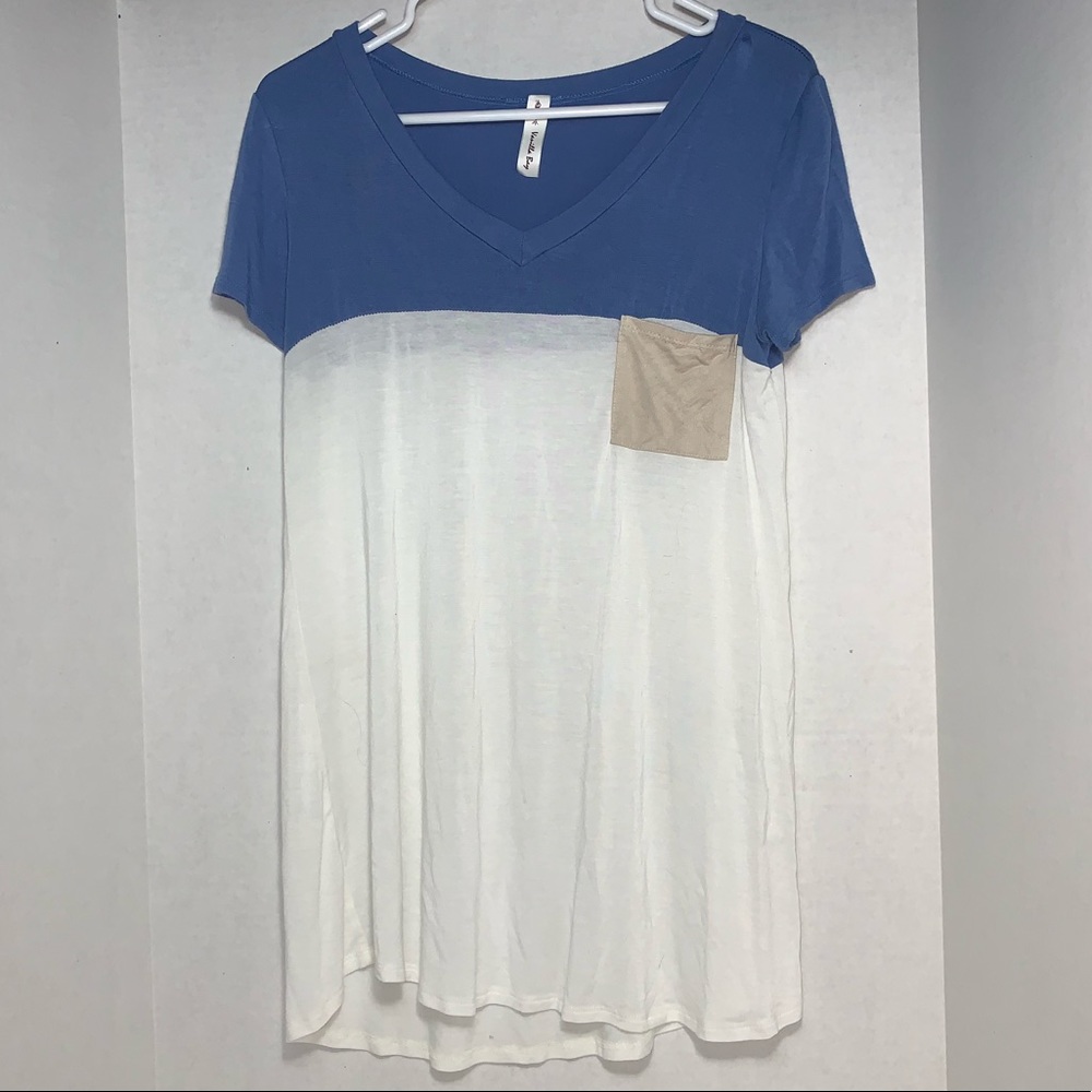 Women’s blue & white T-Shirt!